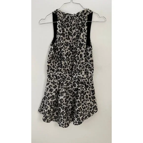 BNWT WALTER BAKER LEOPARD BLONDIE ASYMMETRICAL HEM TOP IN A MARKED SIZE XS - Picture 3 of 6